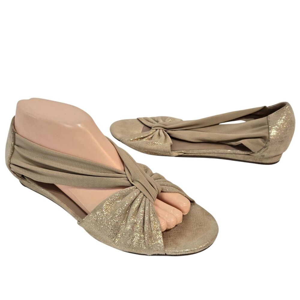 Donald J Pliner Nuri Shimmer Gold Slip On Open Toe Flat Sandals Size 8.5M Dressy